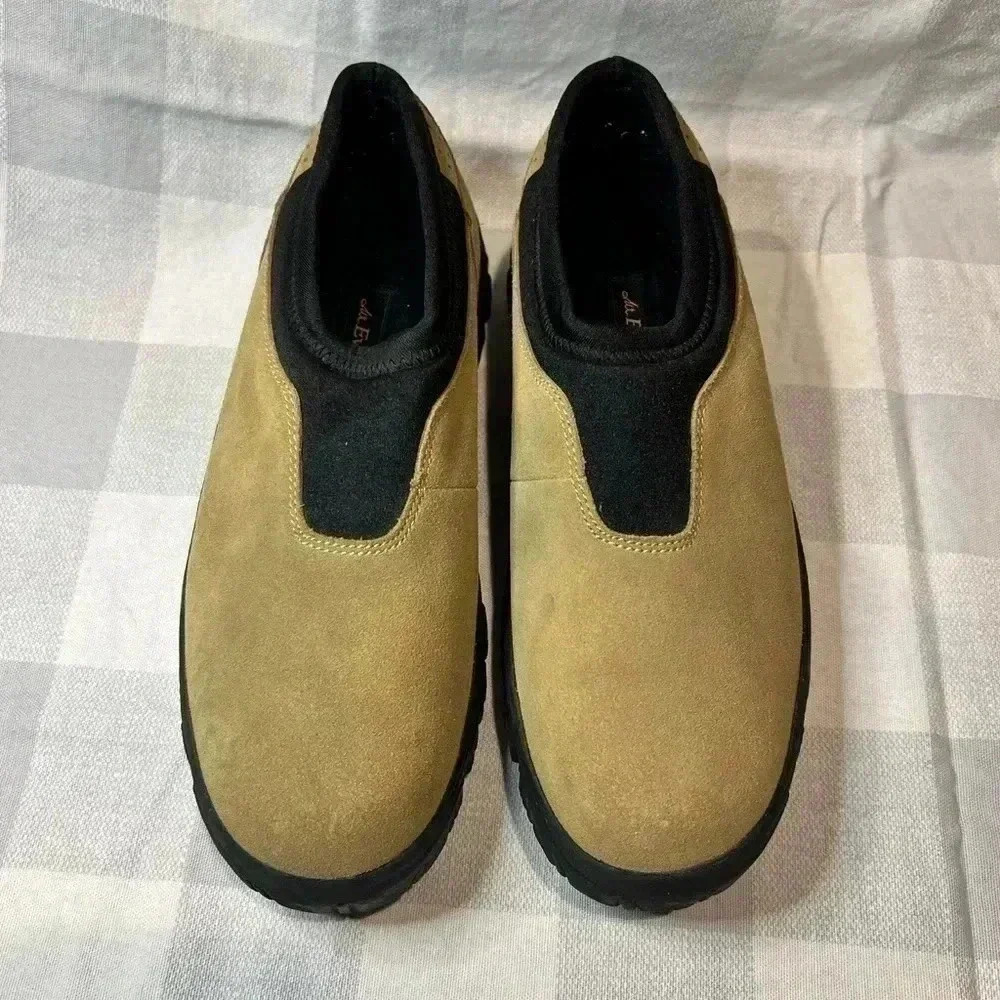 Mt. Everest men’s tan genuine suede slip on cushioned mountain loafer size 9